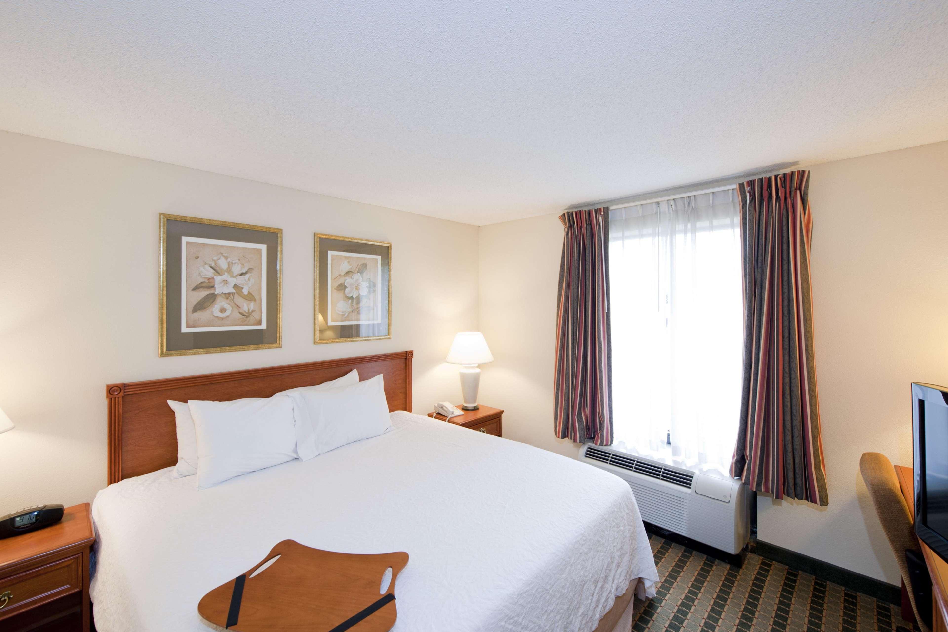 Hampton Inn & Suites St. Louis-Chesterfield Exterior photo